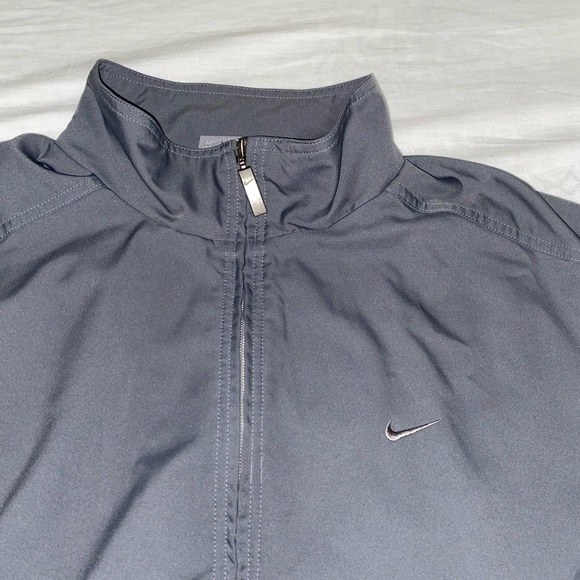 Nike athletic jacket - Picture 4 of 4
